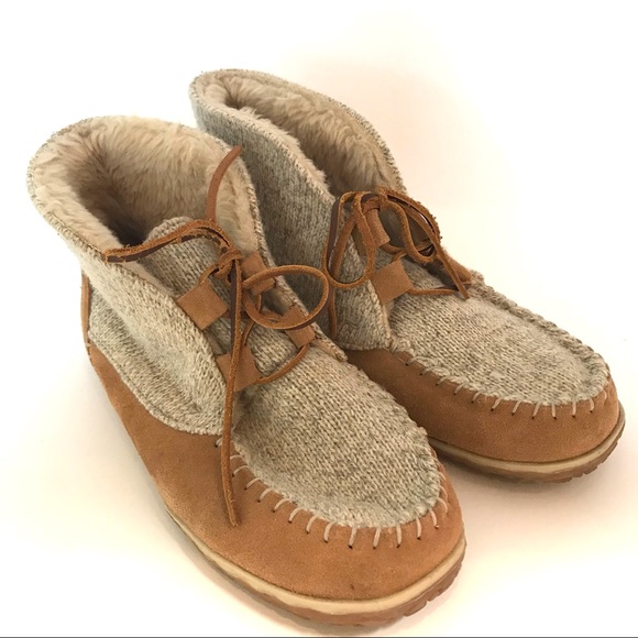 Minnetonka Torrey Booties In Cinnamon (9 ) - Picture 4 of 11